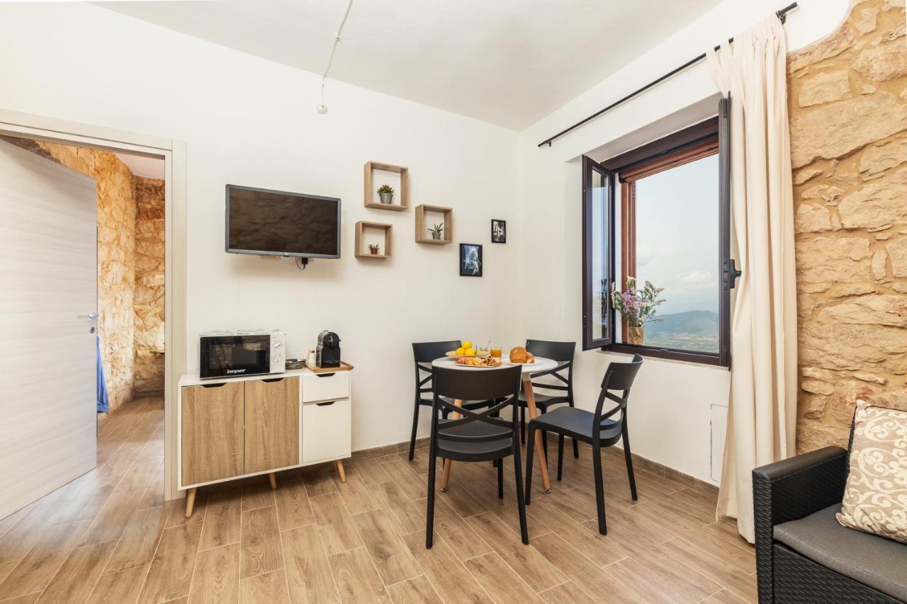 Dommu Anna Apartment เบาเนย์ ภายนอก รูปภาพ